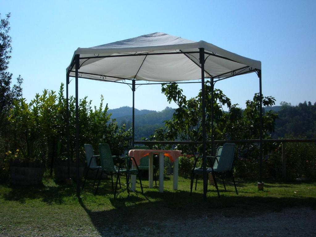 Villa Agriturismo Cascina Vrona Monteu Roero Exterior foto